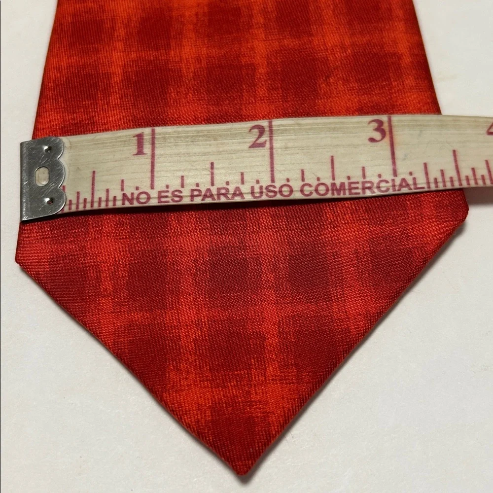 Hermes  Red Patterned Silk Tie